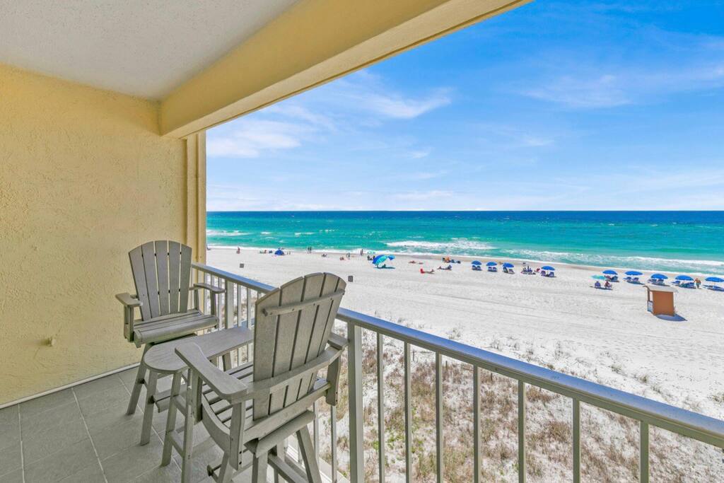 Direct Gulf View/Access • King Bed • Full Kitchen