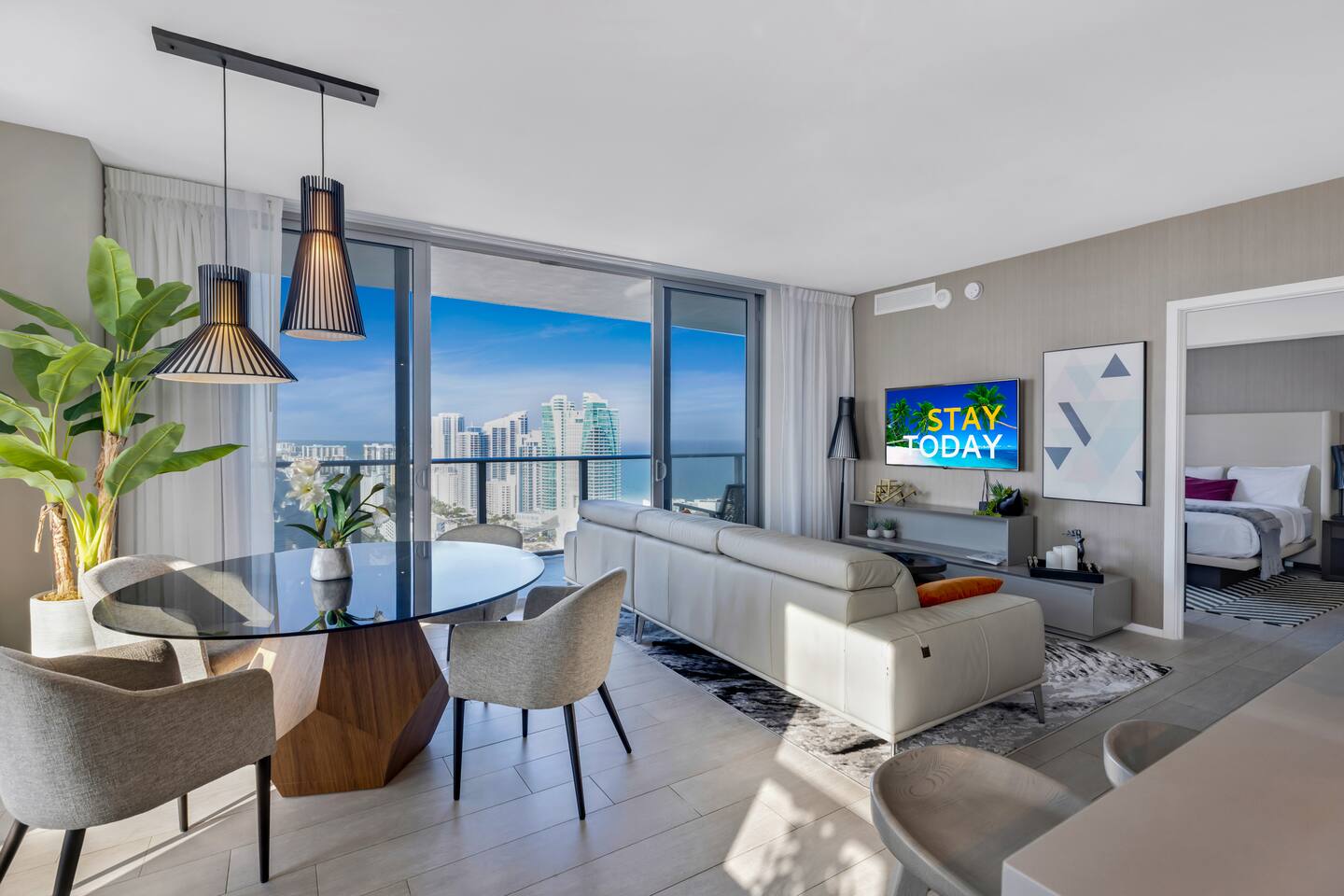 Stylish Apartment with Breathtaking View 𝙗𝙮 𝙎𝙏𝘼𝙔-𝙏𝙊𝘿𝘼𝙔 | Hyde Beach House