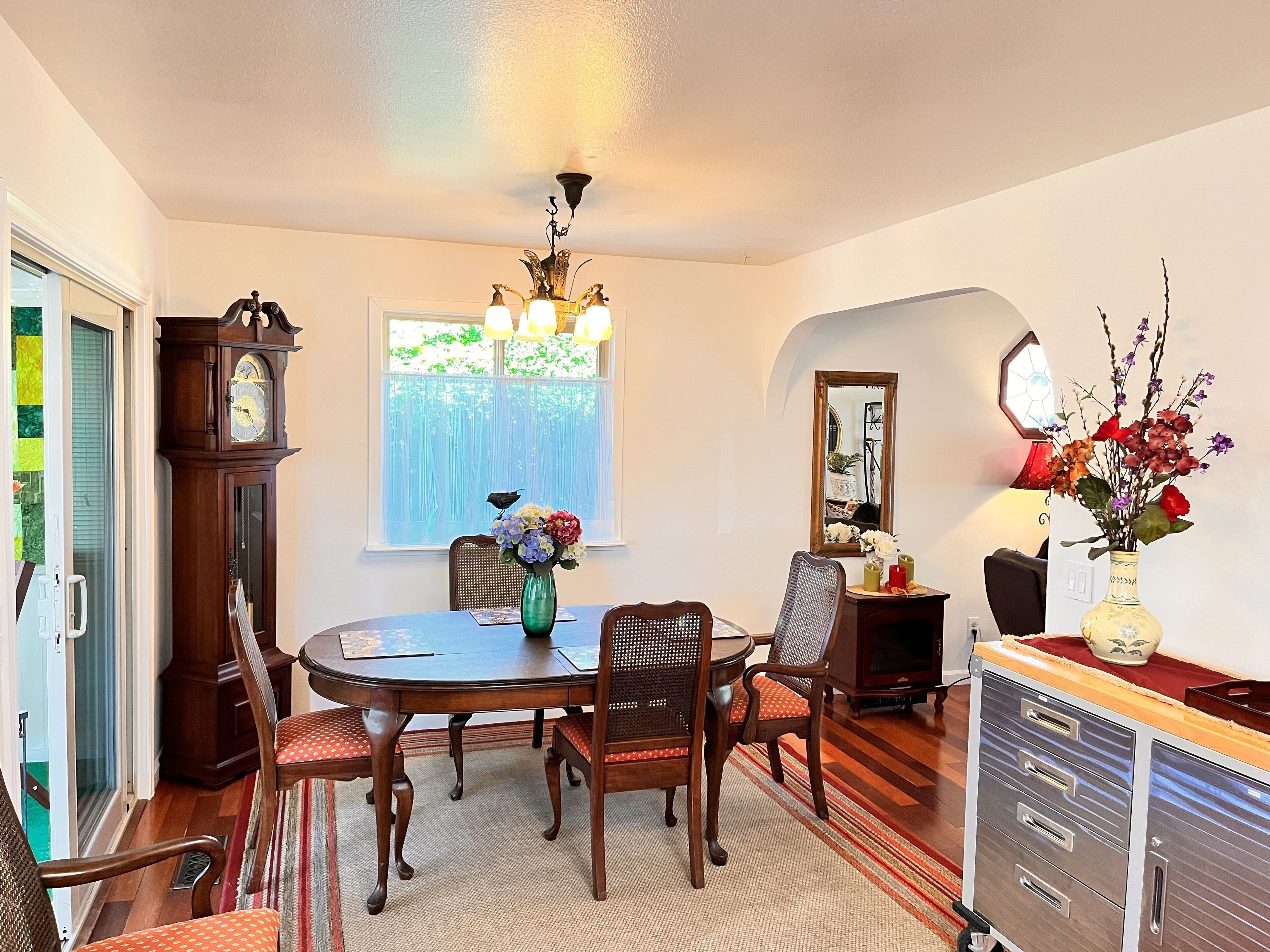 Full view of the dining room table off the kitchen.