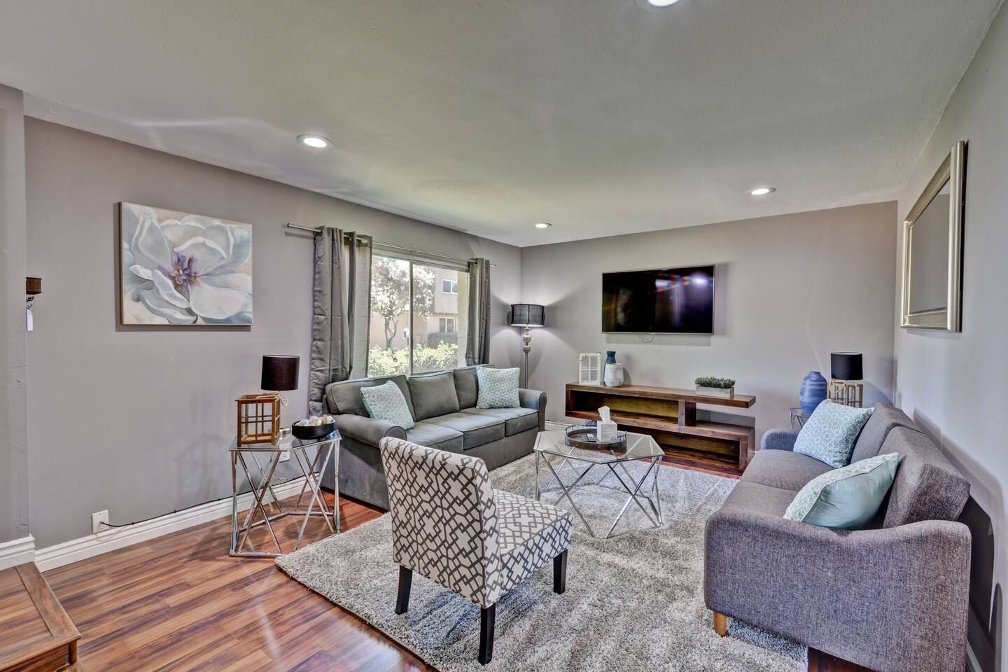 1/4 mile to old town