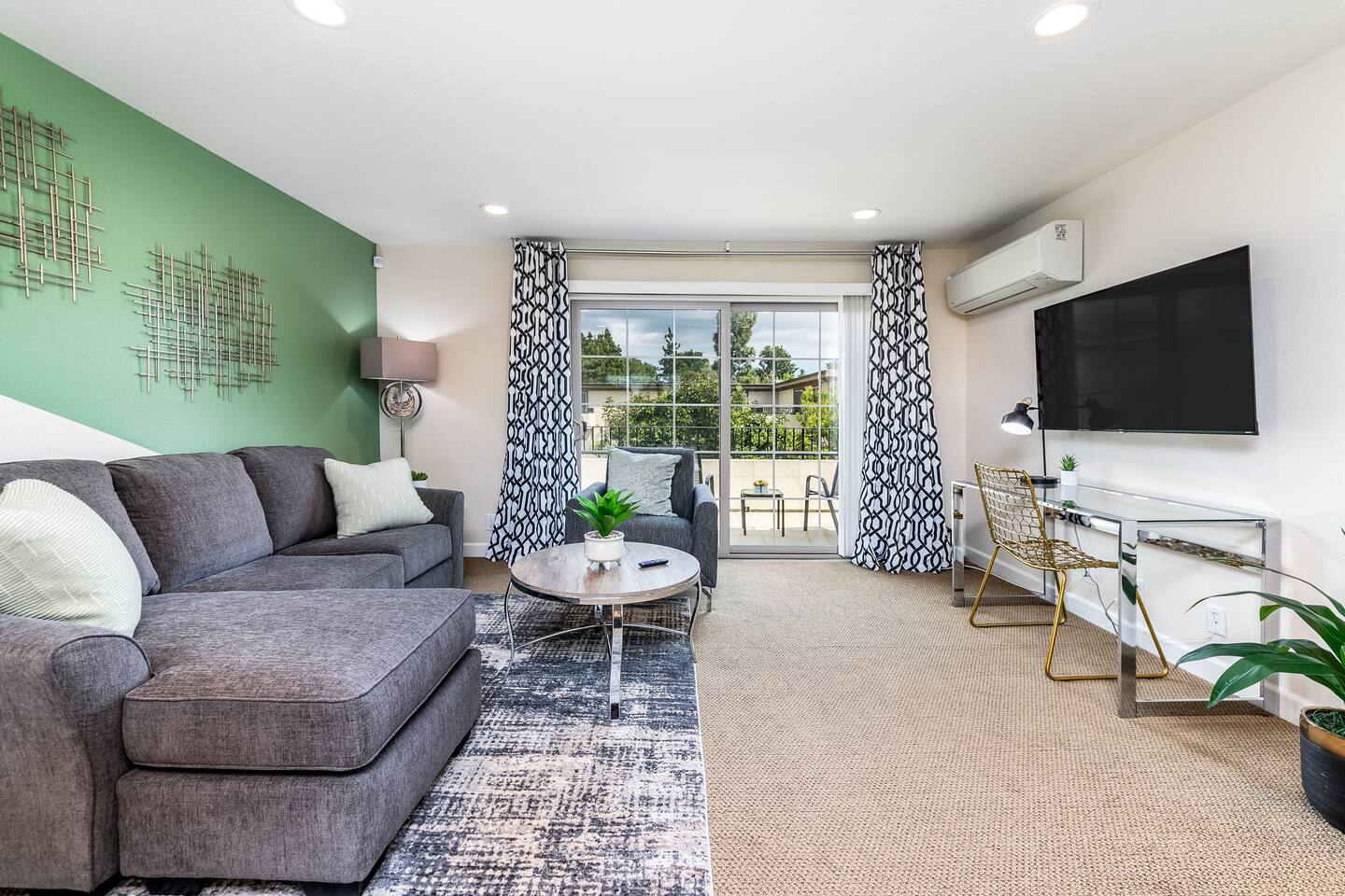 Peaceful Gated 2BD near FSAC/CLU/Proactive Sports