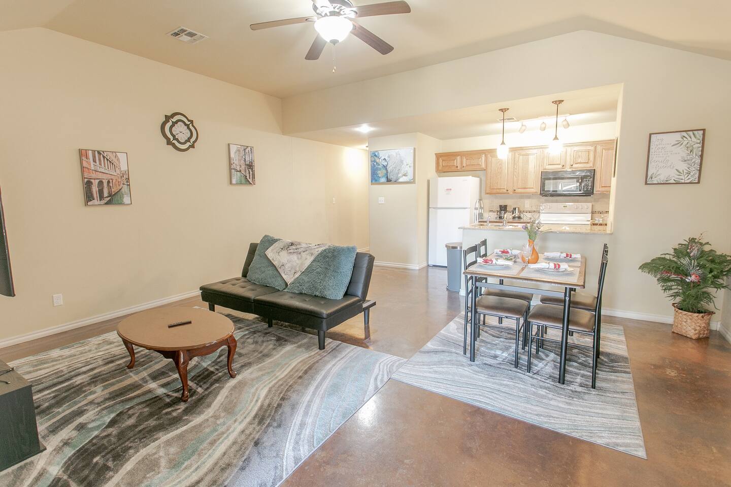 Comfy 2BR 4 Beds. Ideal for TDY & Travel Nurses