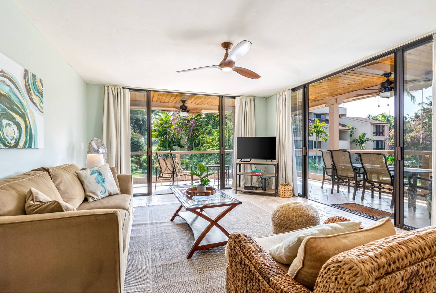 Huge Place! King Beds*AC*Pool*Tennis*Pickleball