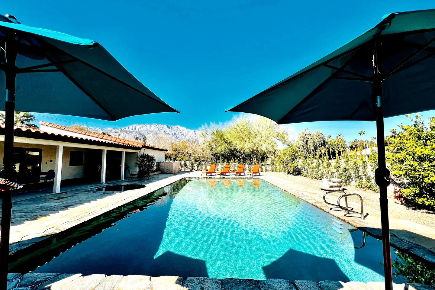 Casa Verona* King Beds *Huge Pool/Spa *Pool table*