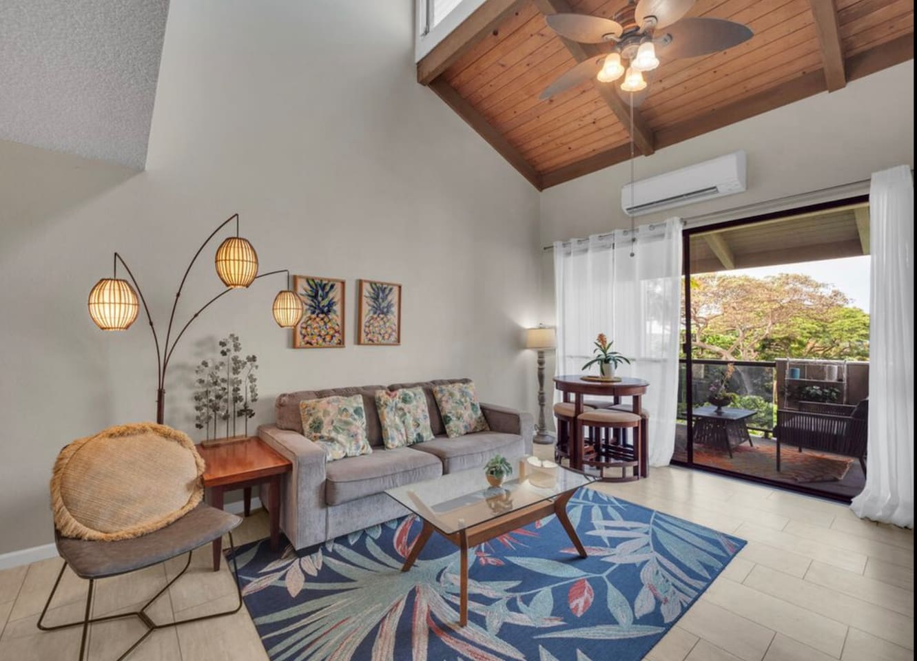 Heart of Kona - Pineapple Place