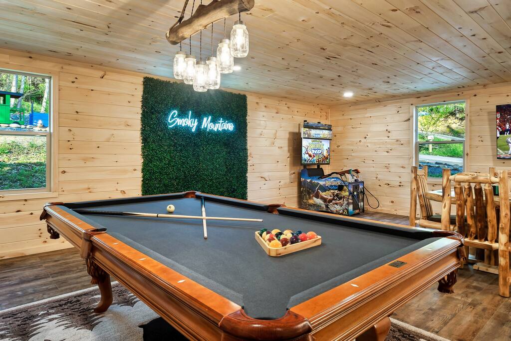 Amarillo by Morning Cabin