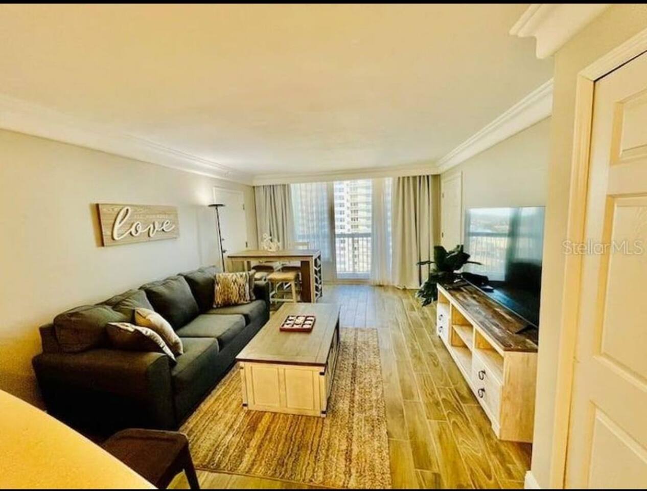 Private balcony ocean view 1 bedroom full kitchen