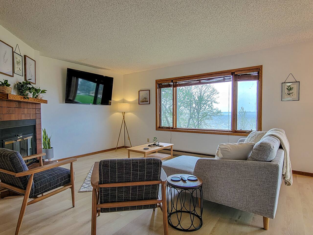 Breezy Hills Condo 3 - Lake Bemidji, PB Trail!