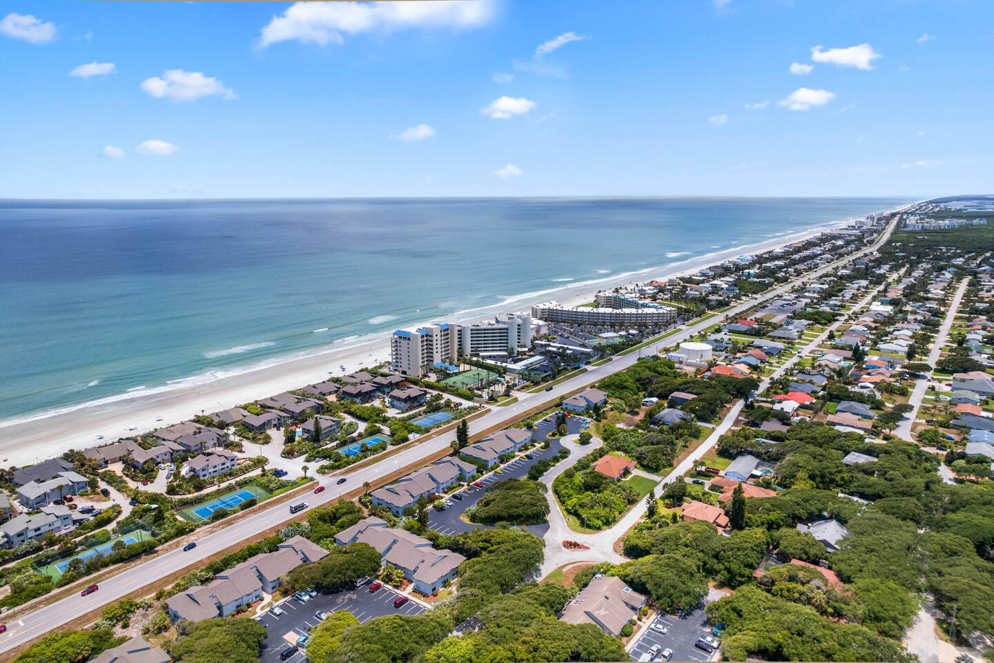 4 Beds | Beachside | Heated Pool | Steps To Beach