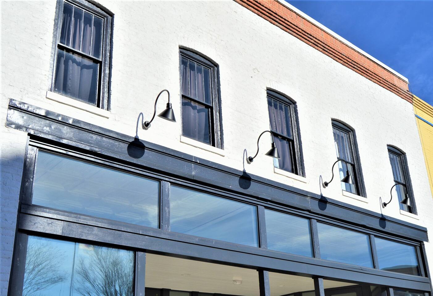 Historic Court Square Apt