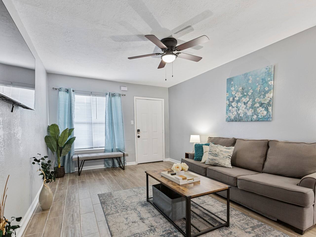 Flower Room 1BR! Near Downtown & Cozy