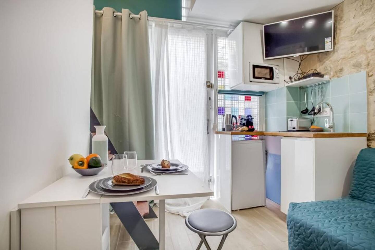 Nice studio in heart of Paris 11