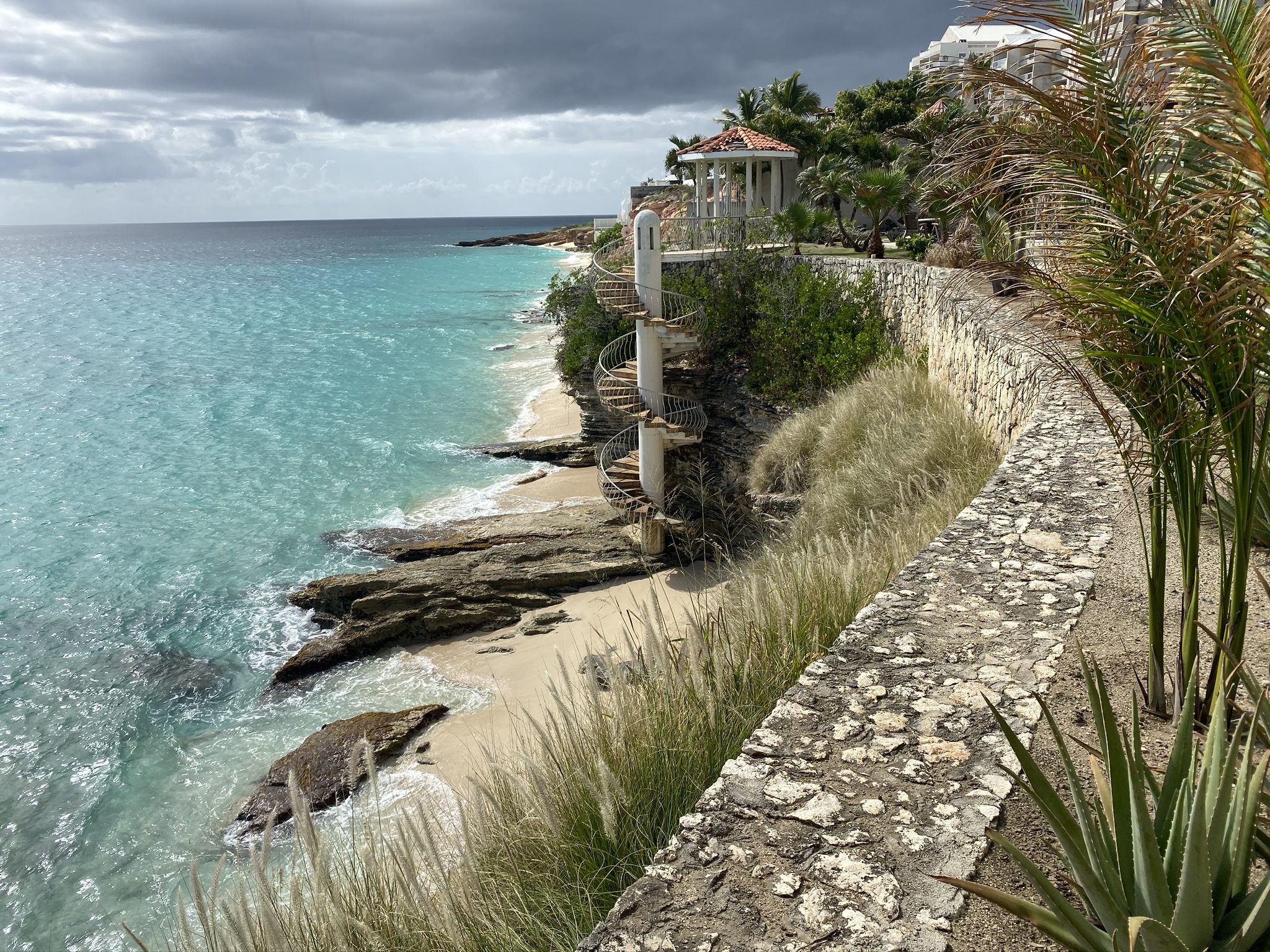 Oceanfront Paradise: Penthouse with Peloton