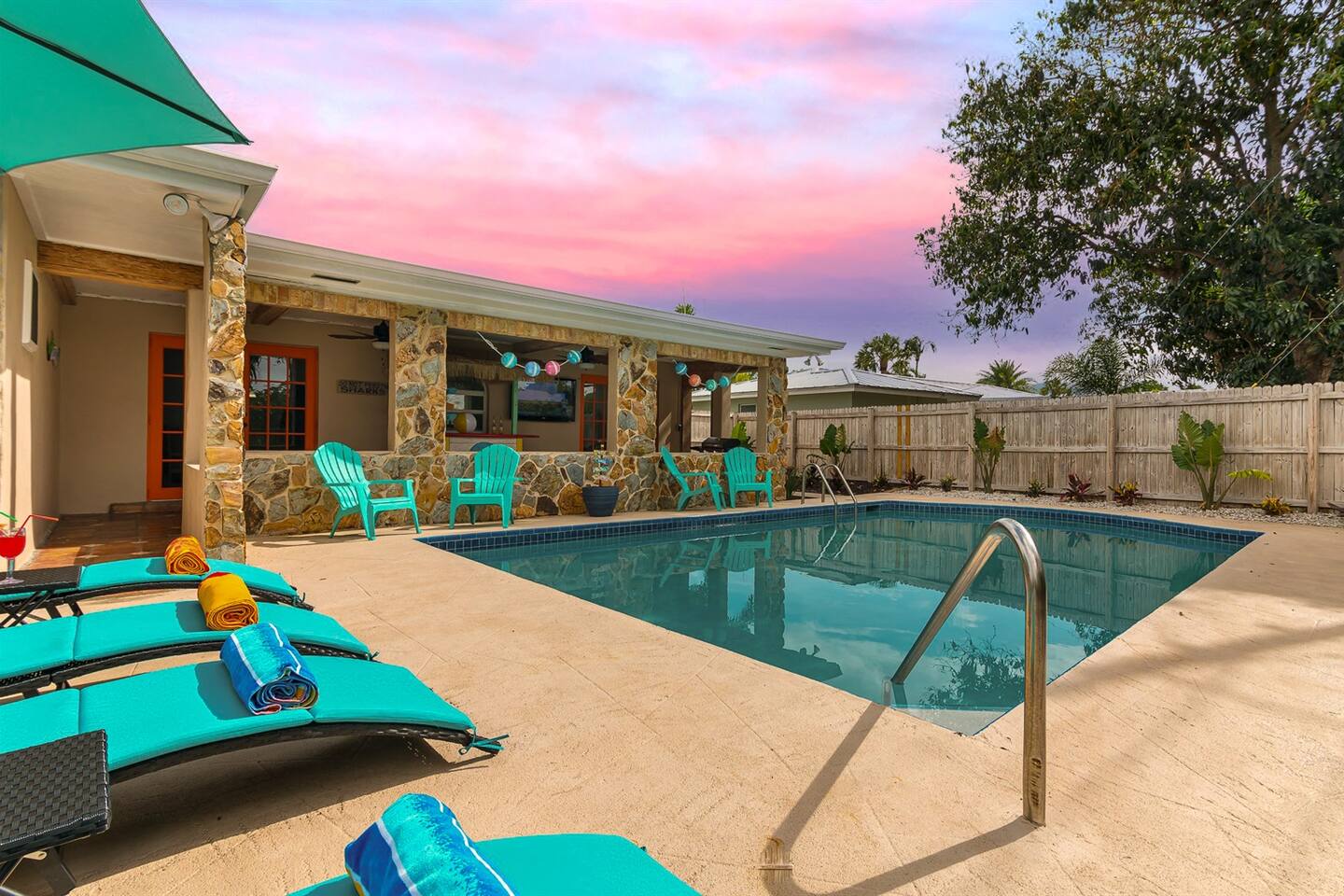 Tropical 4BR Saltwater Pool