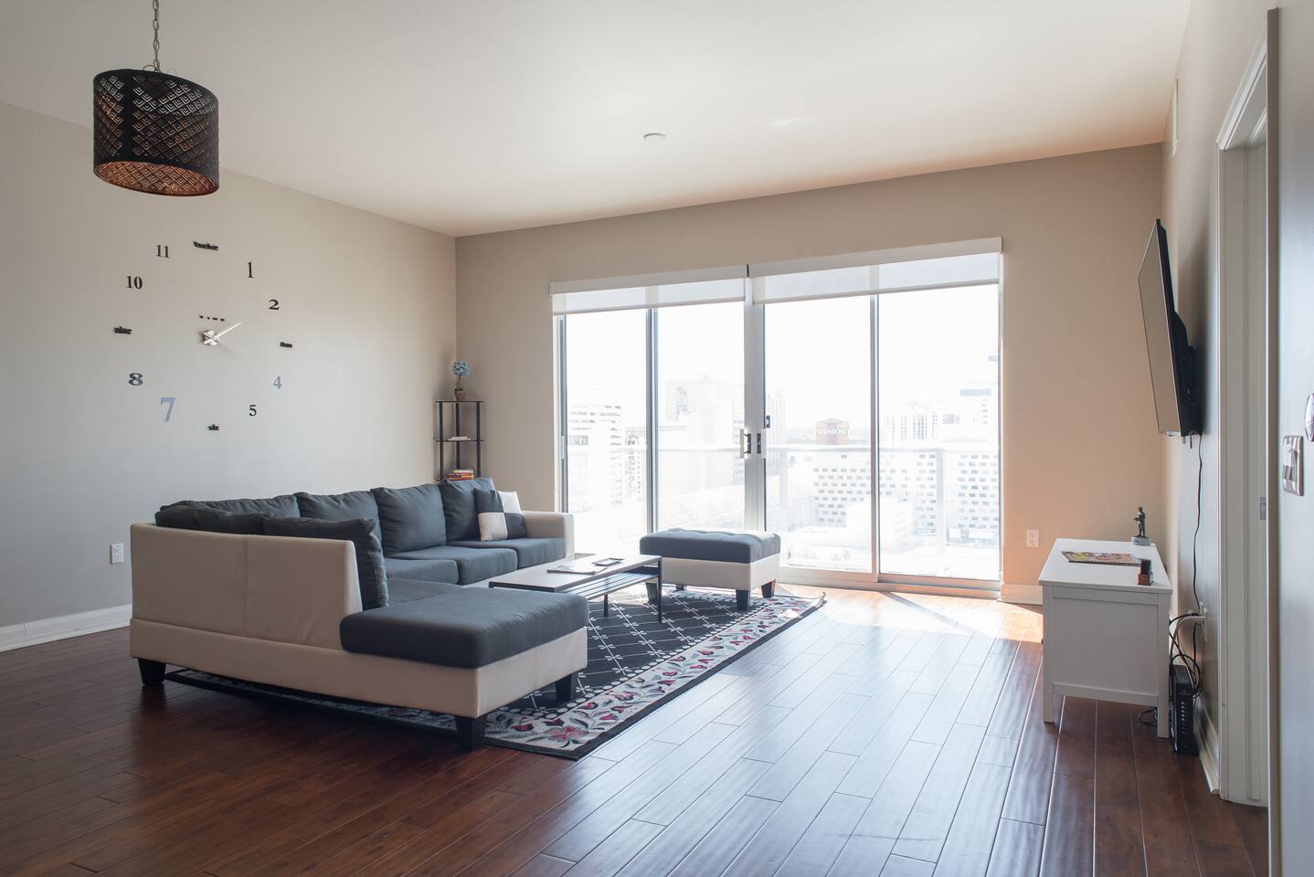 Spacious Dual Master in High-Rise Condo @ Ogden!