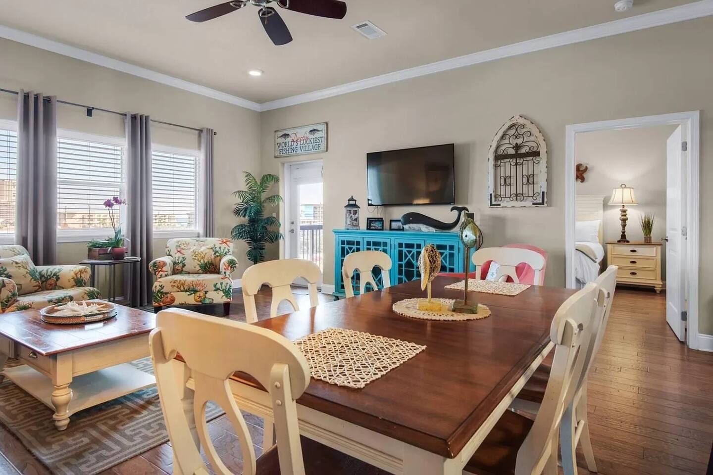 Beachy Keen, Pool-side Dream - Alerio A403