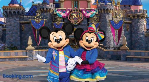 Cozy 2BR Near Disneyland and Convention Center