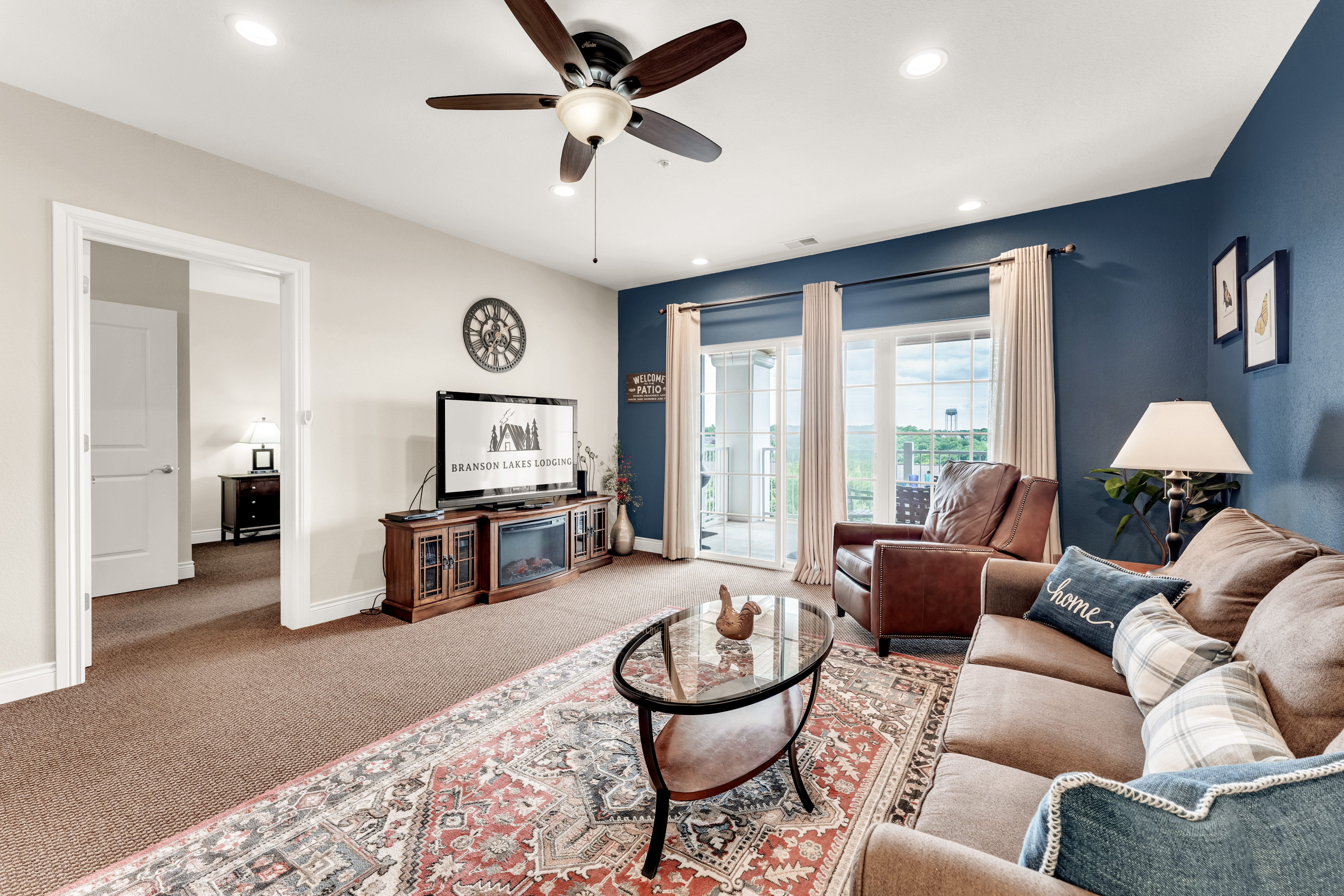 Gorgeous Large, Central Branson, Elevator, Pool!