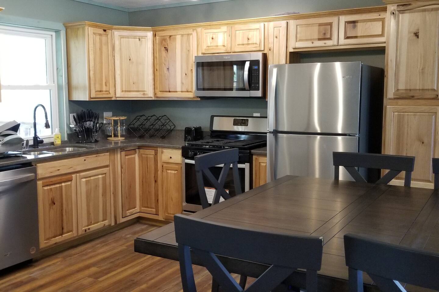 HotTub River Firepit SmartTV Kitch Unterwalden