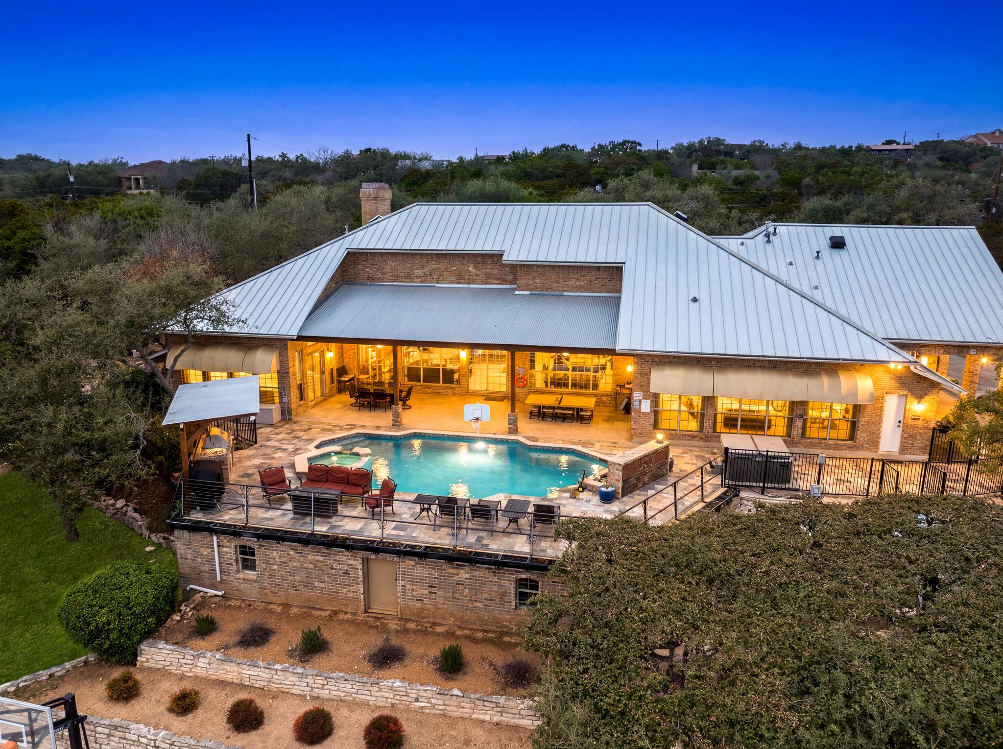 Vista Grande: Luxury Home w/ Heatable Pool & Views