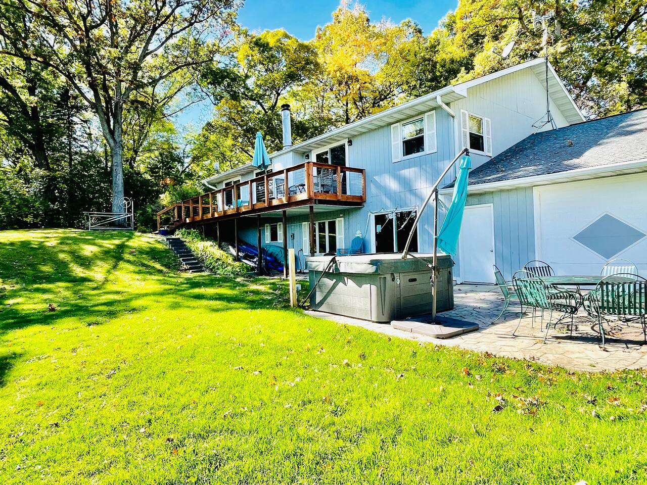 Lake House w/ Hot Tub/25’ from ski slopes