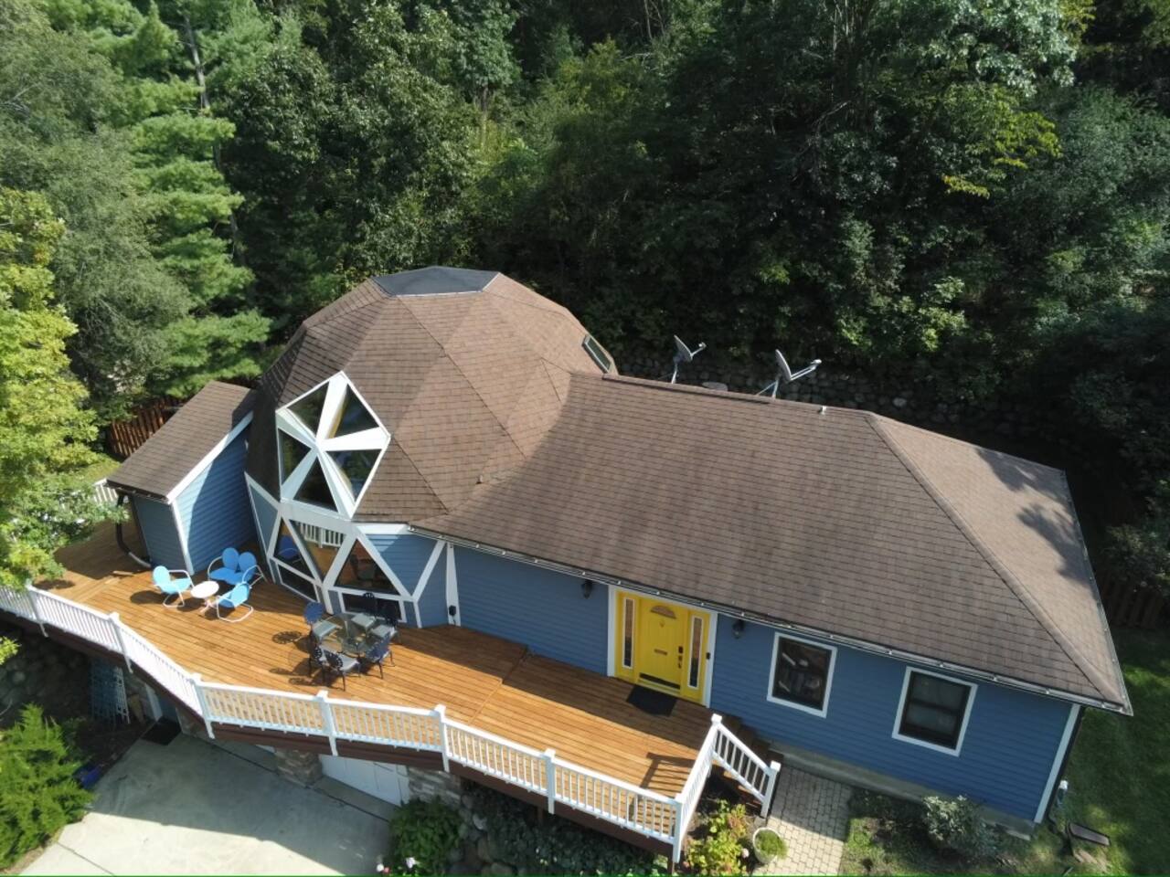 Whitewater Lake Dome House, Gorgeous Fall Foliage
