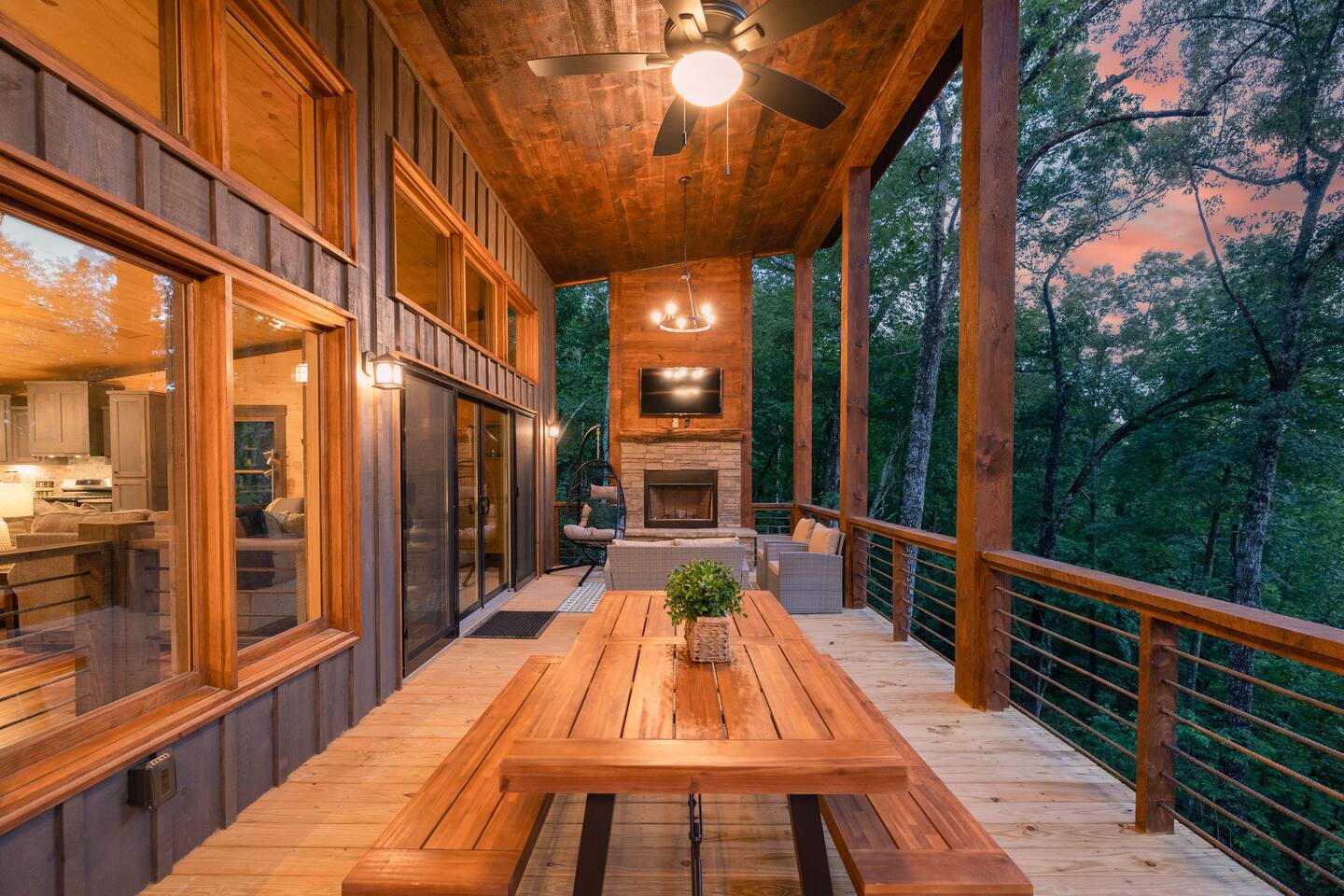 ✿NEW Cabin✿ Forest Decks, Hot Tub, Arcade Games