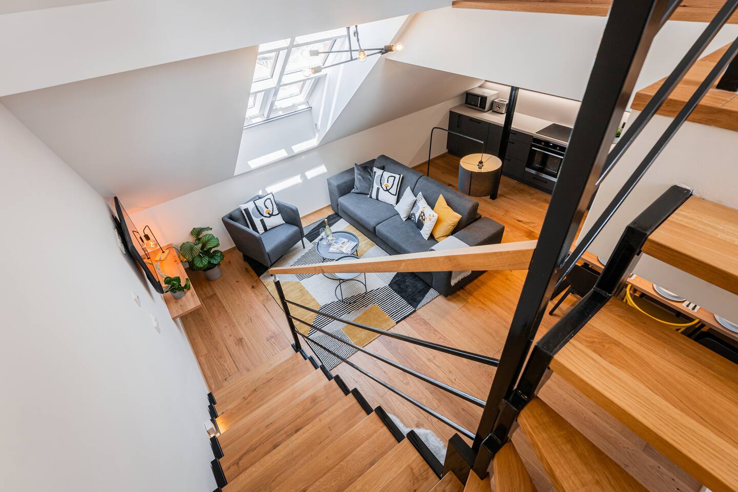 2BR LOFT & Space City Centre Terrace V!EW