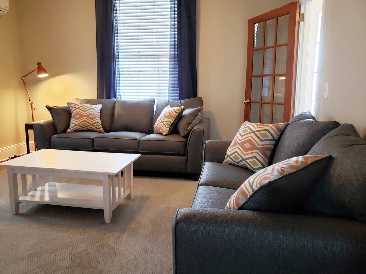 Downtown Mystic w/ Parking - Walk to Everything