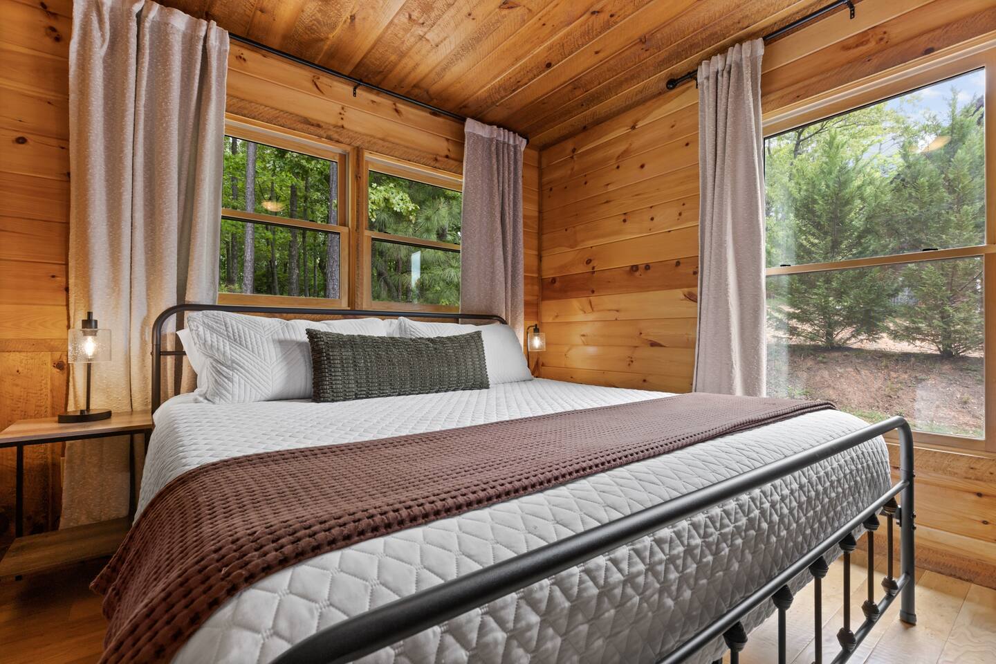 Bella Emelia — Bedroom 2