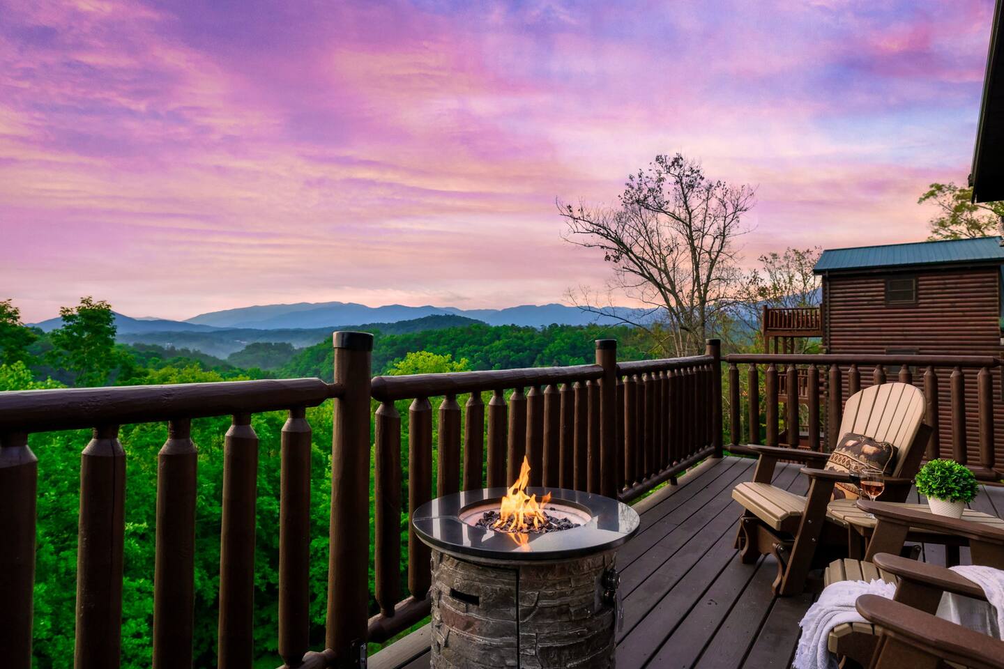 Epic Mountain Views, Theater, Hot Tub, Firepit Fun
