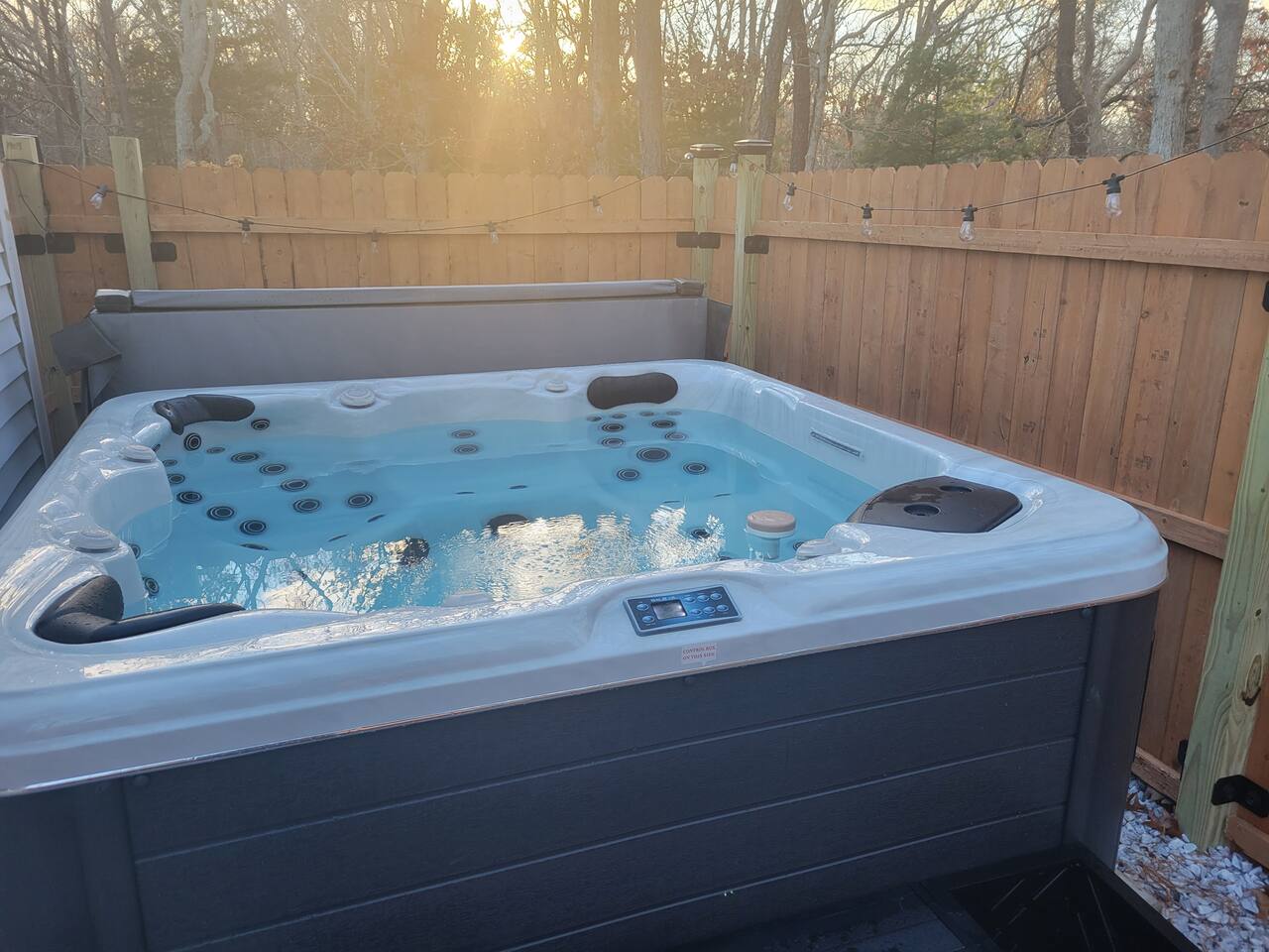 Blue Anchor Cottage - private hot tub getaway!