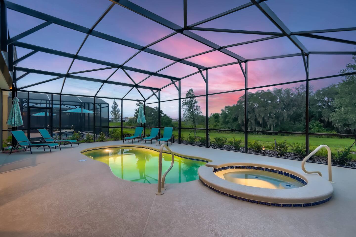 Luxury Disney Getaway, Free Pool Heat, Game Room.