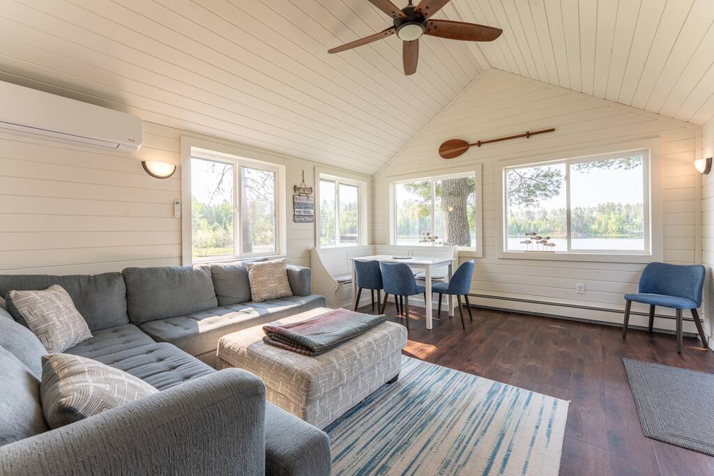 Yacht Club | cozy cabin on Burntside, with sauna