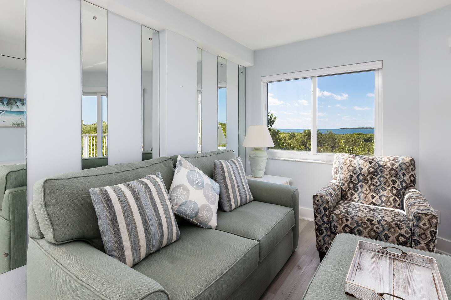 Swaying Palms Spacious Suite [Ocean Pointe 3201]