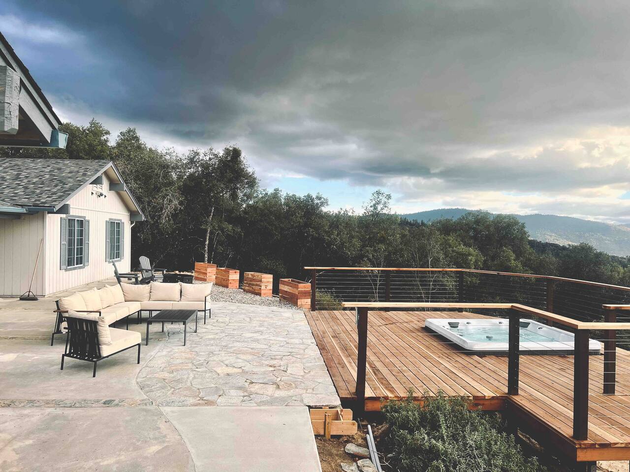 Jean Mountain Resort - Hot Tub/Gameroom/EV