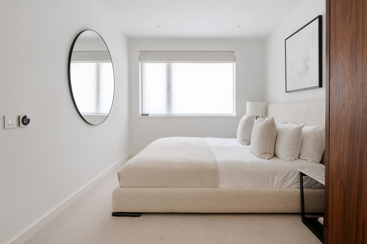 Bright Mayfair townhouse w/ pvt gym