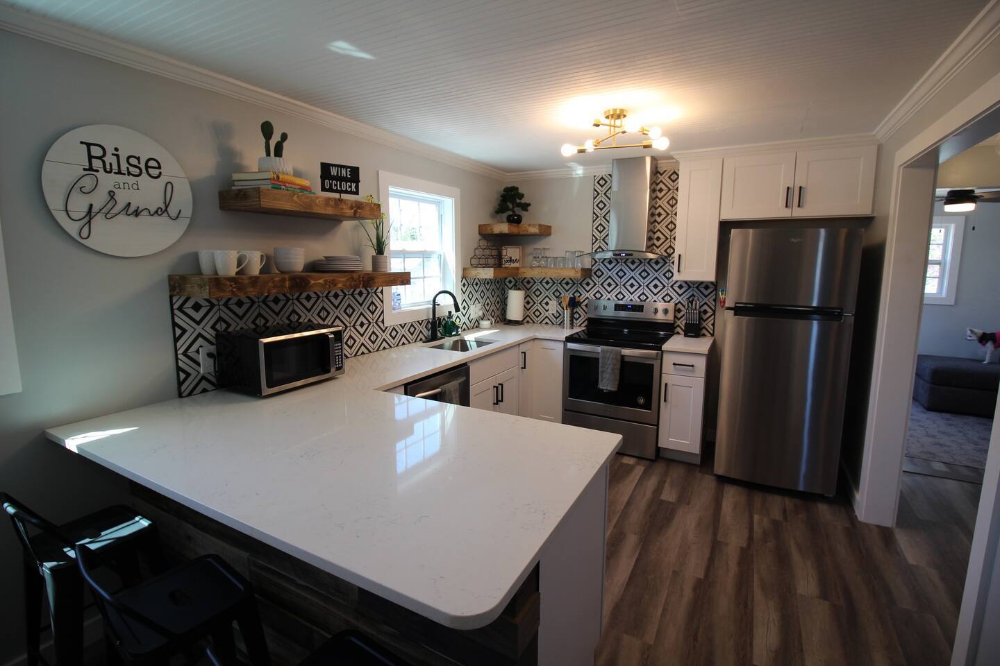 14 Tranquil Detached Duplex - 3 miles from DT GVL - Apartment