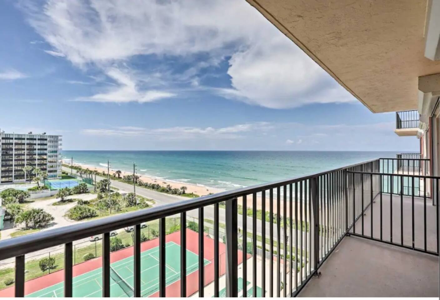 Oceanfront, 2 bed condo, 7th fl/pool, amazing view