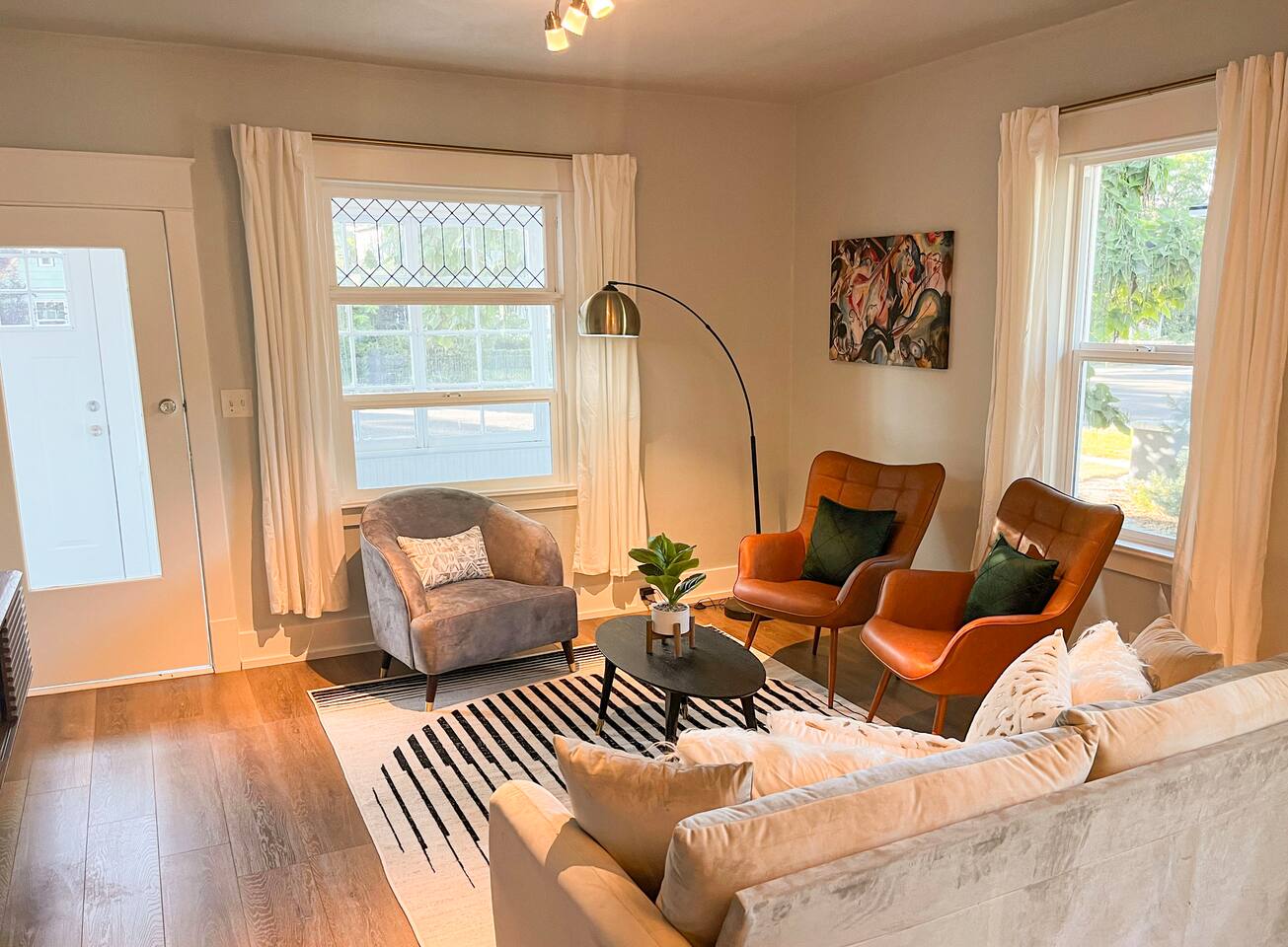 Bright and Welcoming Nampa Home Retreat