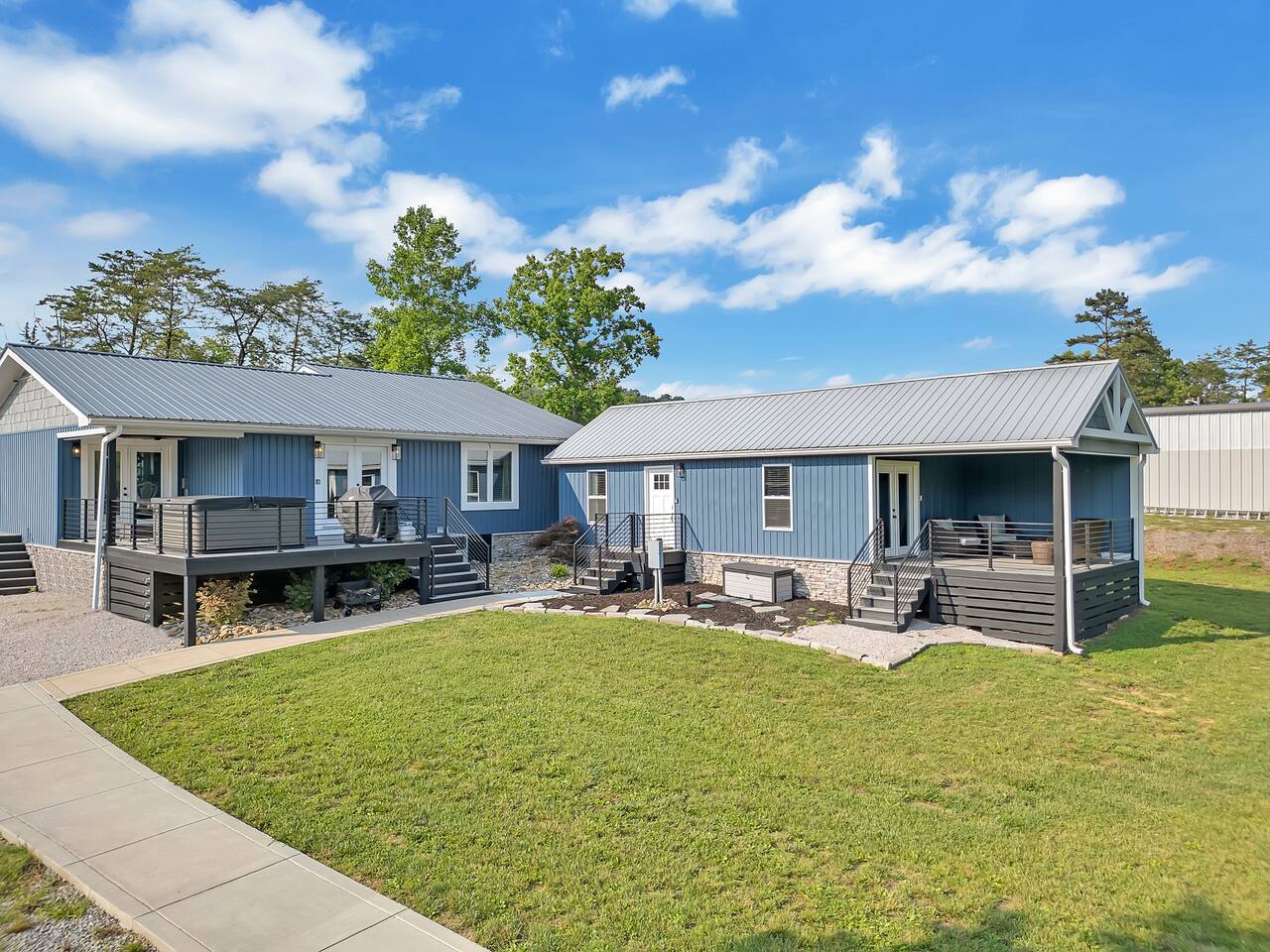 FLAT Lakefront Home w/ Dock-Kayaks-Paddle Board