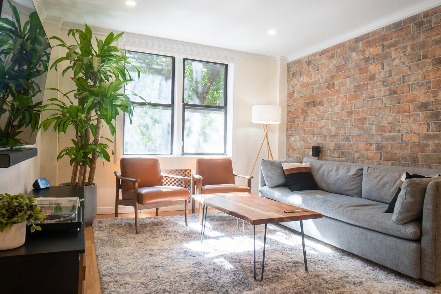 Your home in New York: Chic & Spacious Chelsea 1BR
