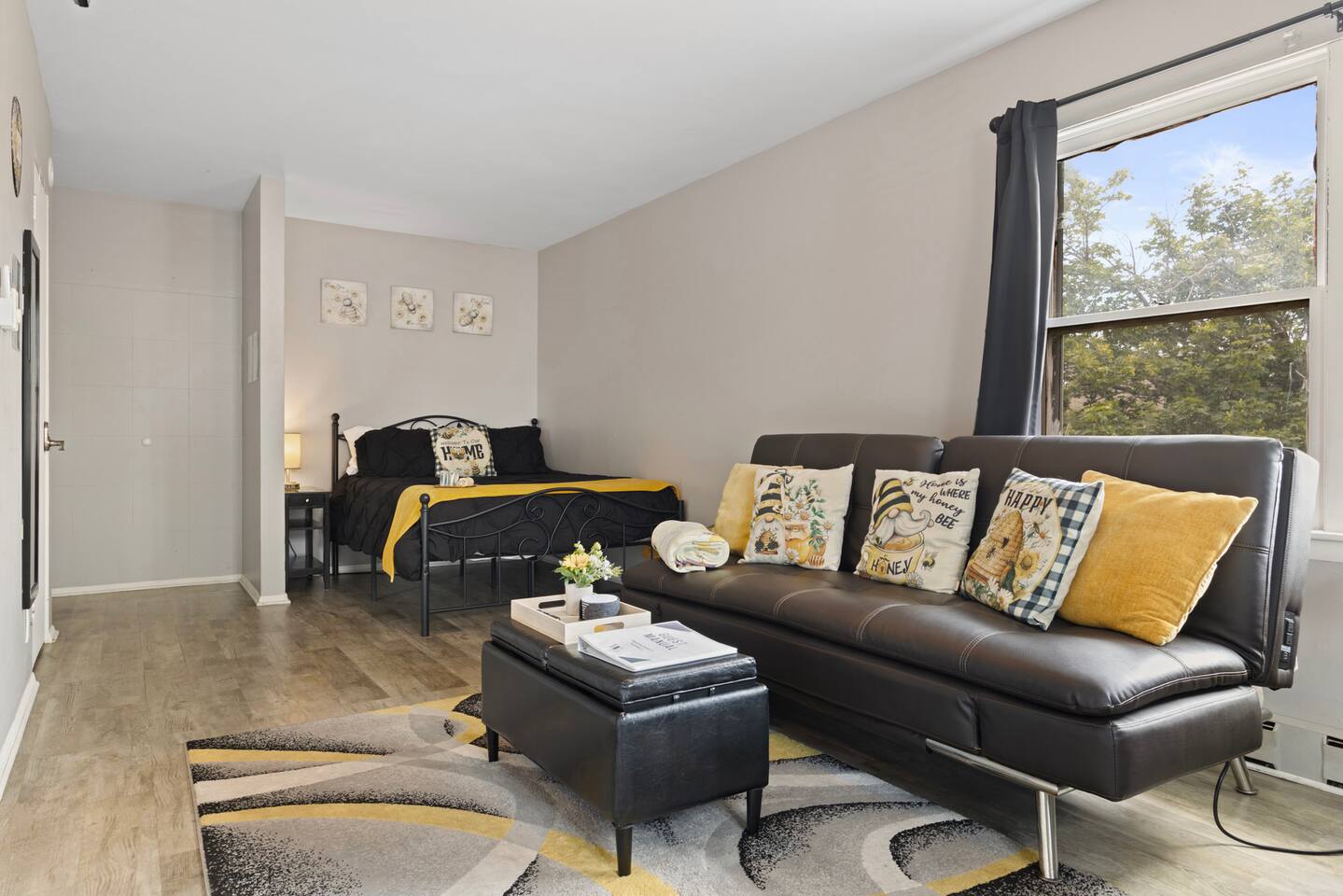 Sleeps 2/Aurora/Ext stay discounts/Wi-fi & Parkng