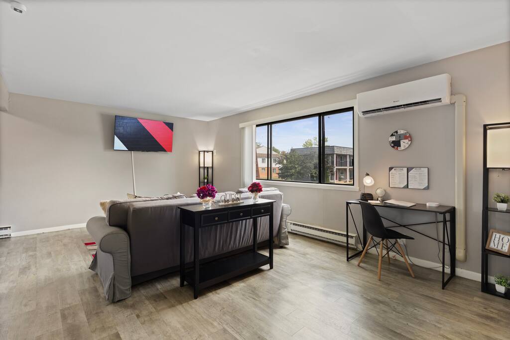 Cozy Apt/Aurora/Workers/parking/Sleeps6/FREE WI-FI