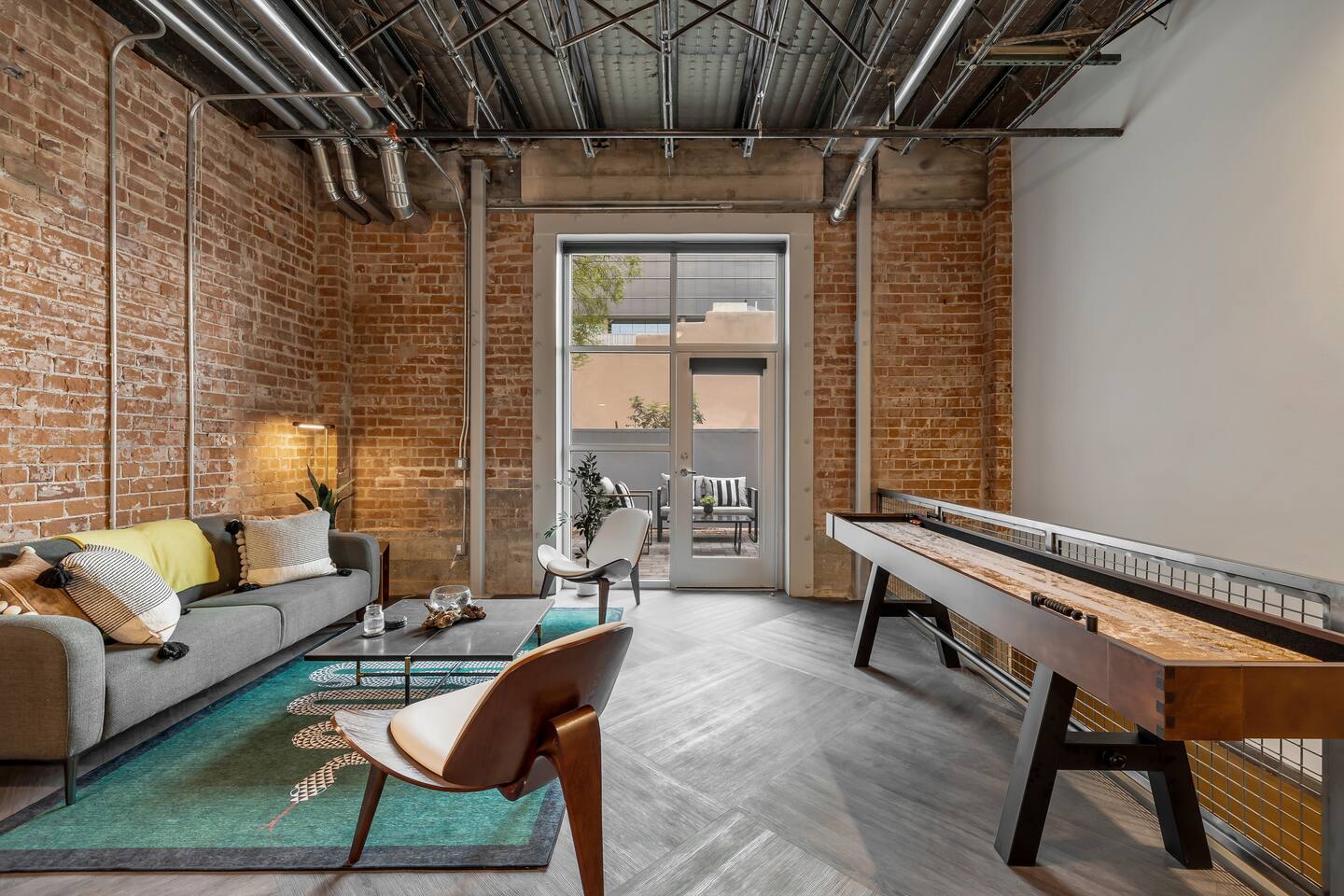 Trendy Urban Escape Wow