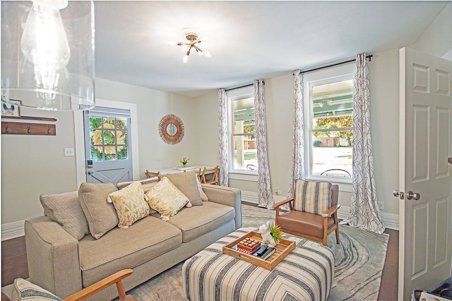 The Sweet Magnolia 3/2 King Bd Wlk to Dwntwn & SFA