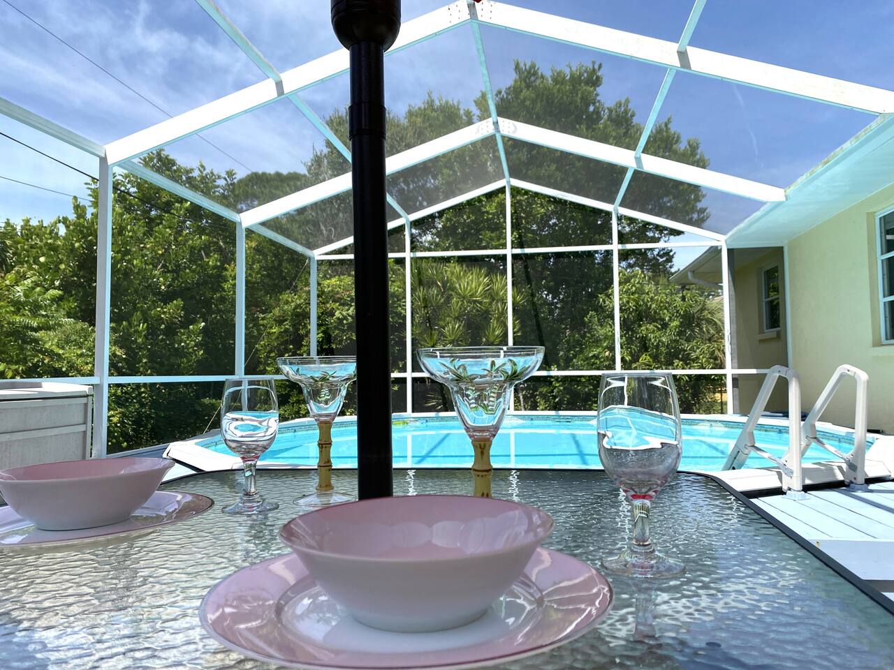 Cozy Venice Pool Home near the Beach