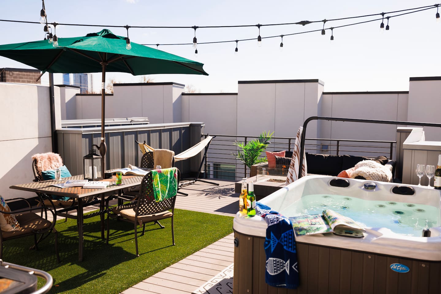 Heart of LoHi | Private Rooftop | Hot Tub