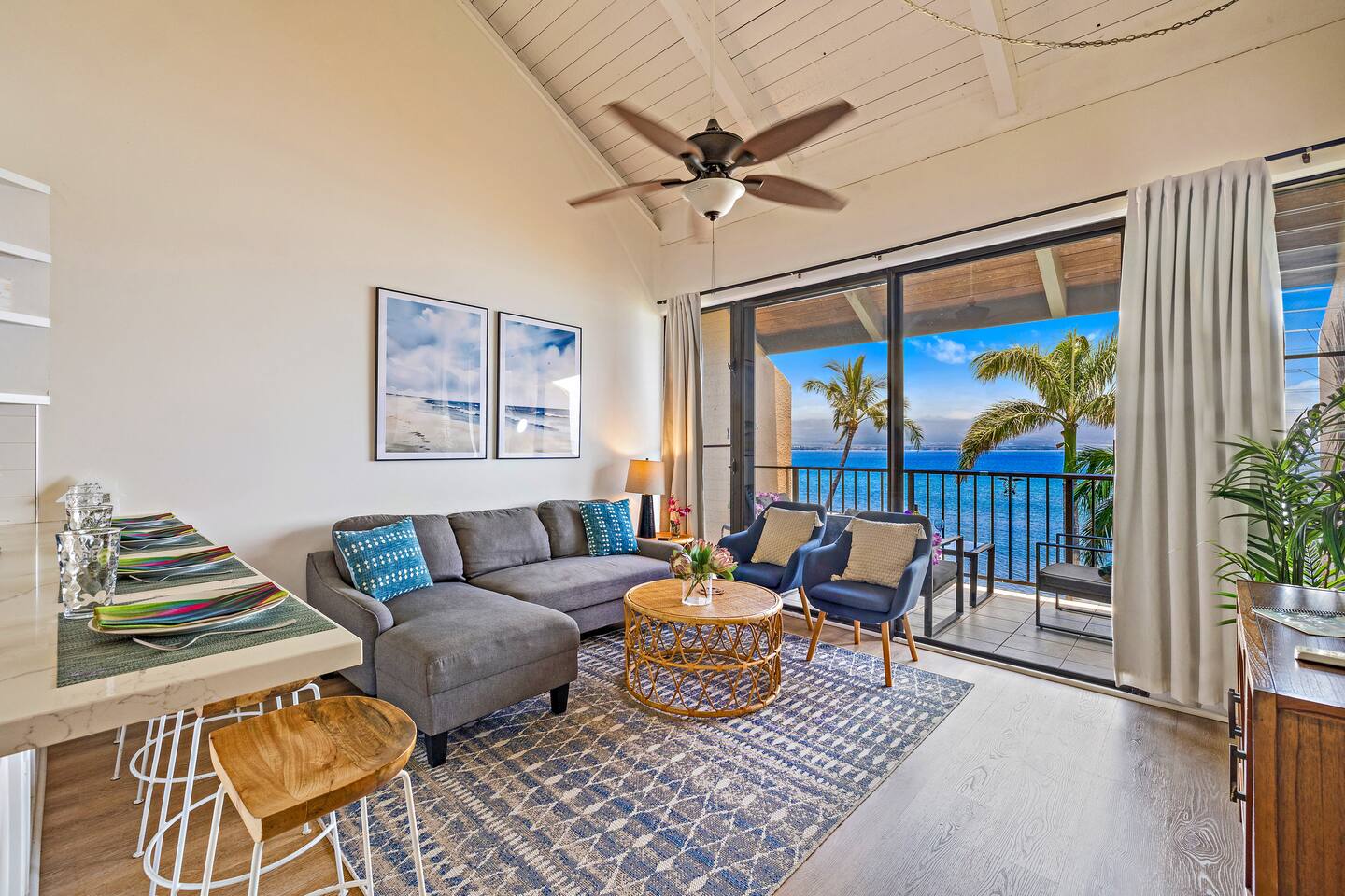 Oceanfront Maalaea Harbor 3 Bed Loft AC 2 Kings