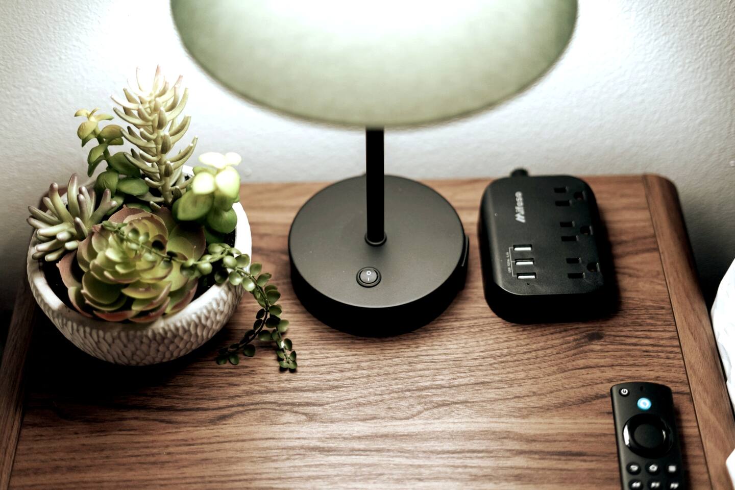 Plug in your phone, watch, iPad or any other essential gadget. Power blocks and cool little details everywhere! This is the 2nd King room set-up.